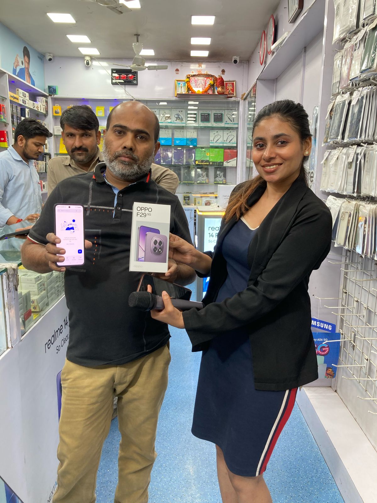 Oppo F29 Retail Activation