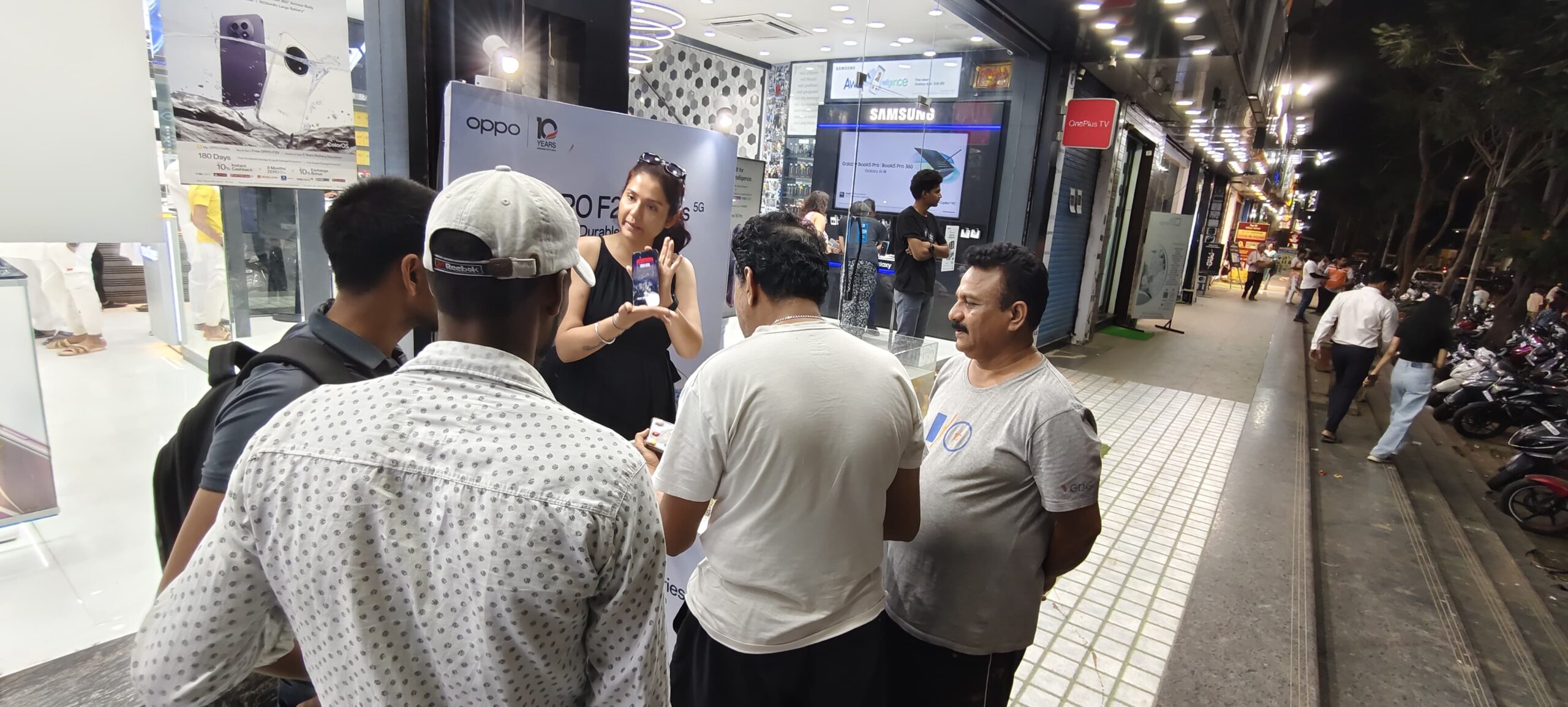 Oppo F29 Retail Activation